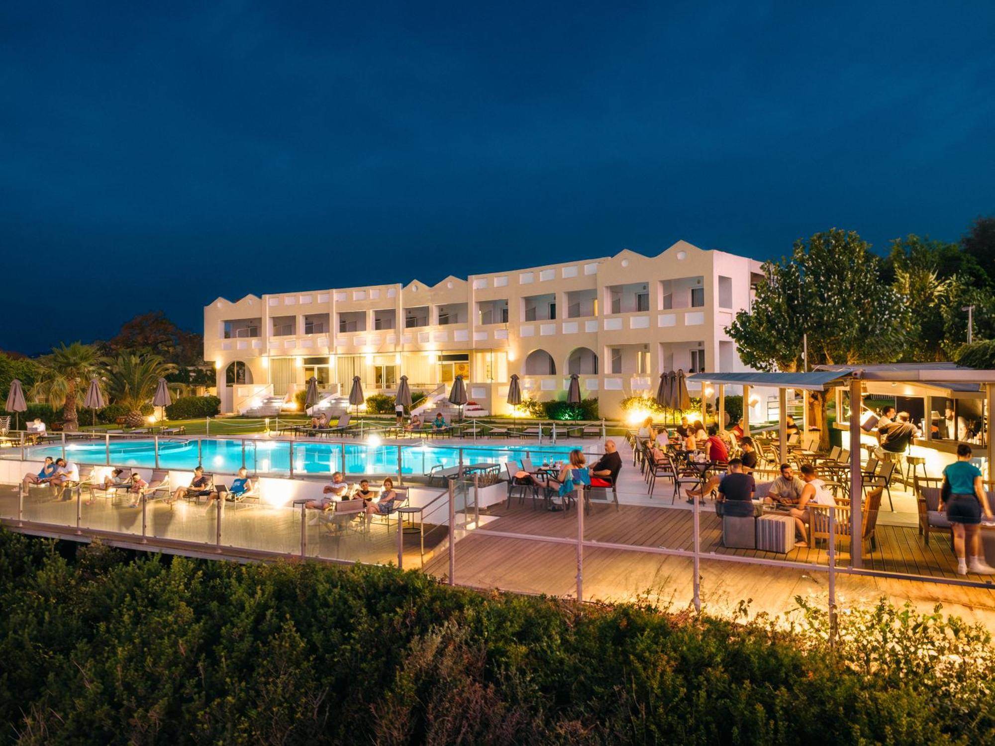 Niforeika Beach Hotel Eksteriør bilde