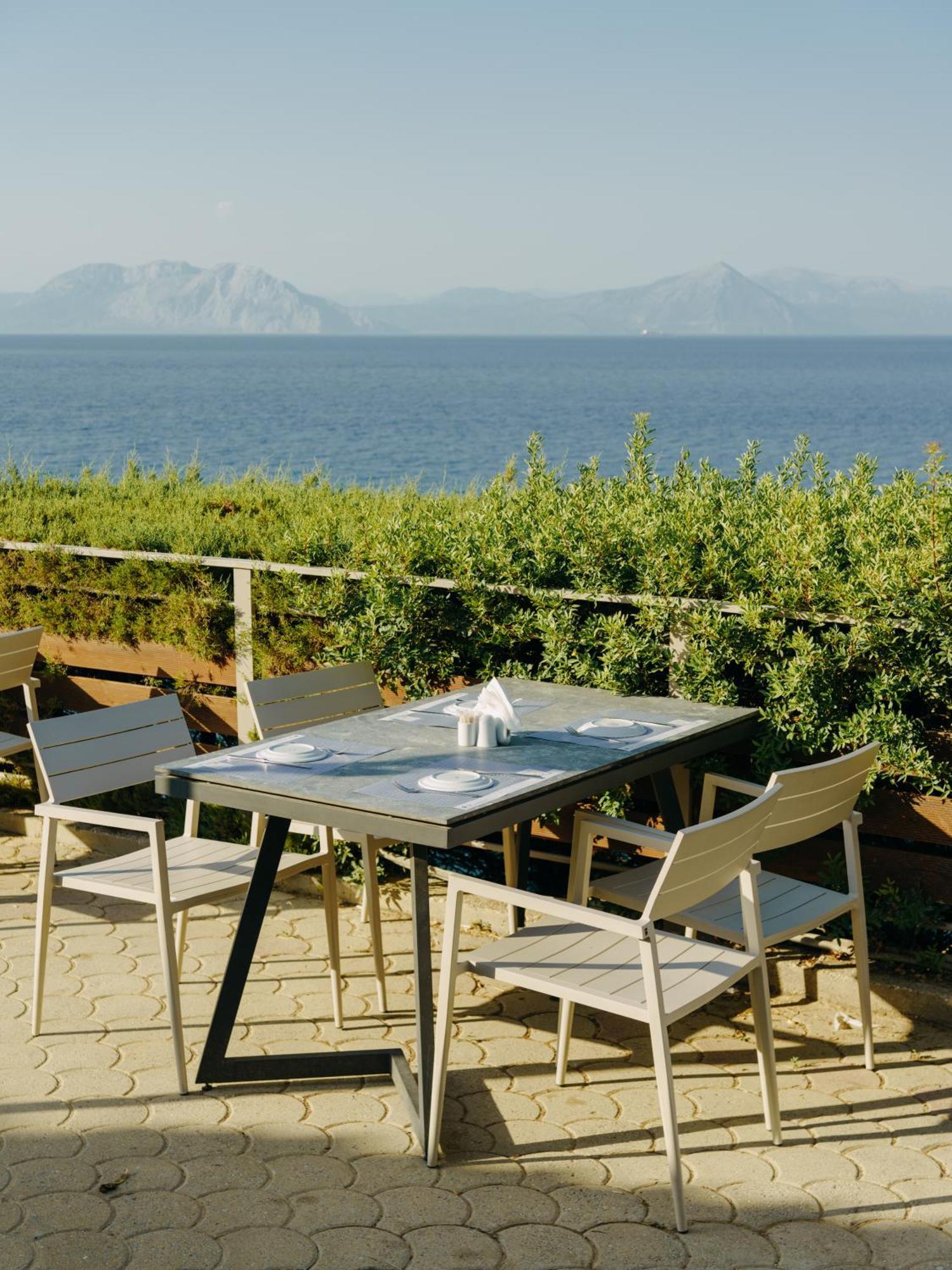 Niforeika Beach Hotel Eksteriør bilde
