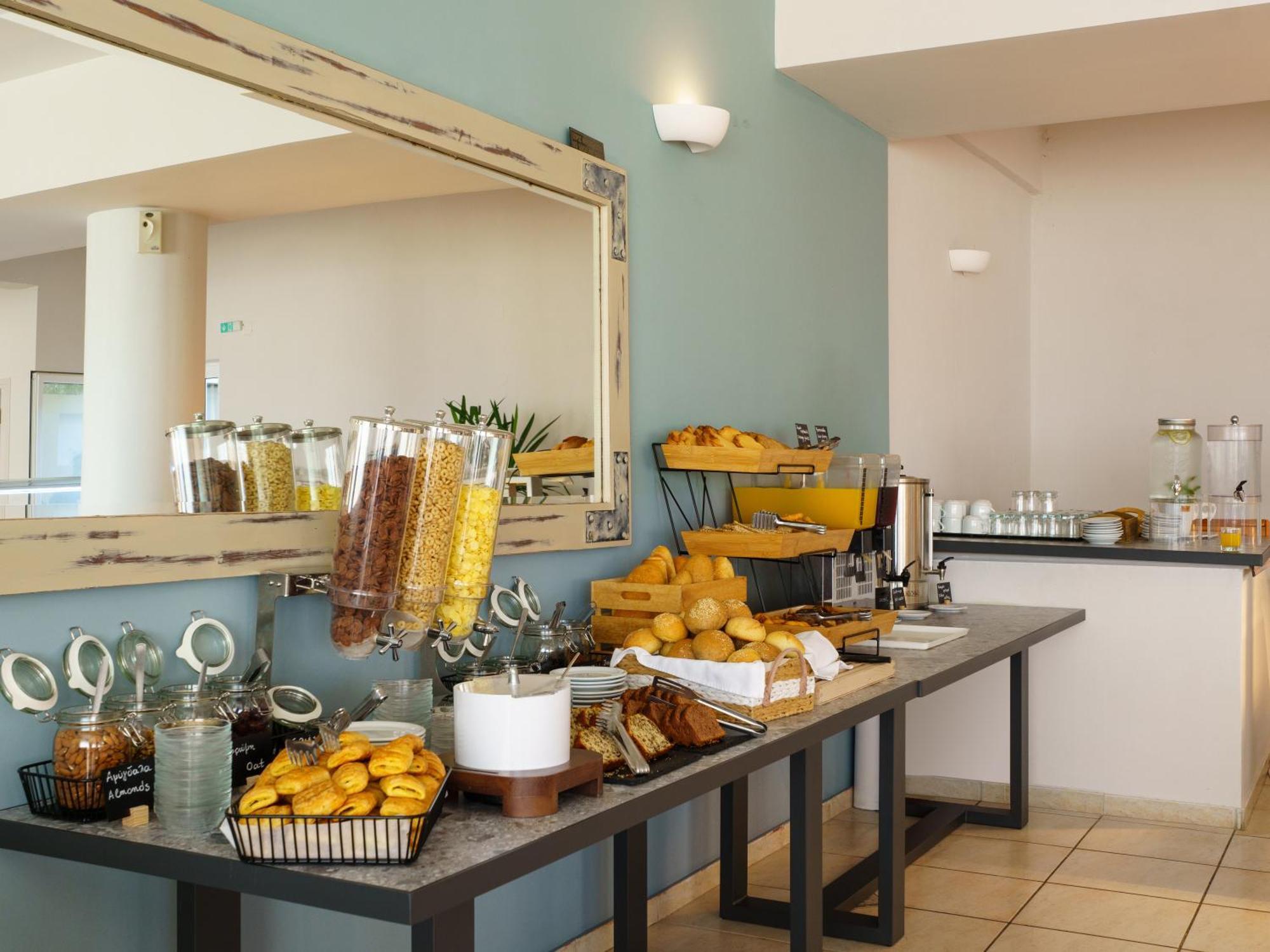 Niforeika Beach Hotel Eksteriør bilde